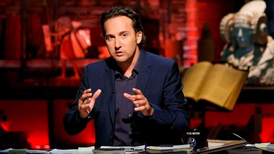 Telecinco saca su as en la manga: late night para Iker Jiménez