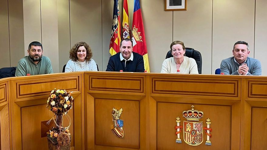 Callosa de Segura, Cox, Granja de Rocamora, Albatera y San Isidro piden transporte público con el Hospital de la Vega Baja