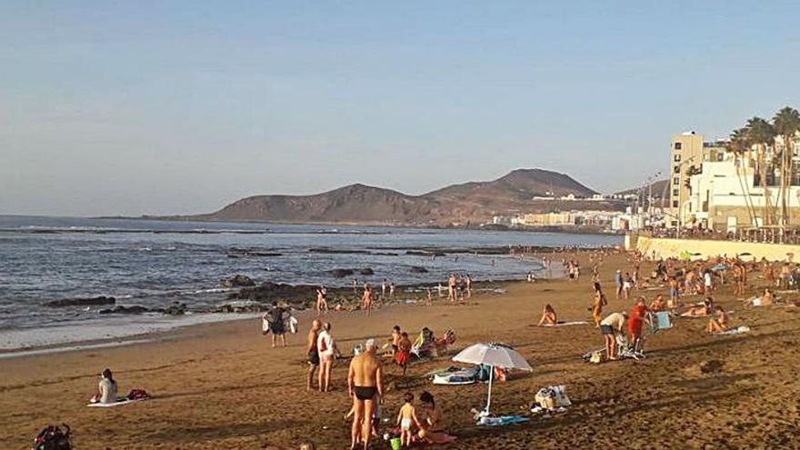 La playa de las Canteras, entre las 25 mejores del mundo