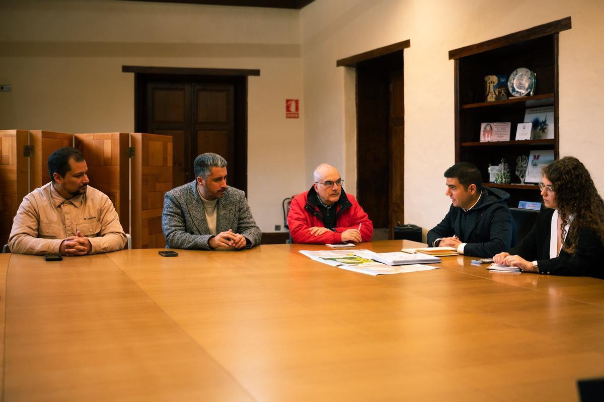 Un momento de la reunión para la presentación del PEMU.