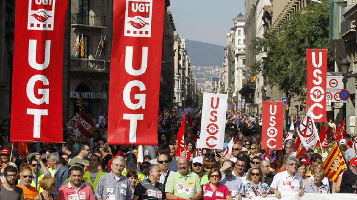 Cabecera de la manifestación de Barcelona contra los recortes de Rajoy