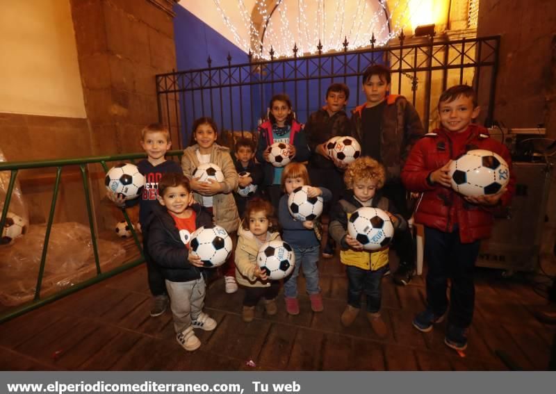 El Cartero Real recogió las ilusiones de los niños de Castellón