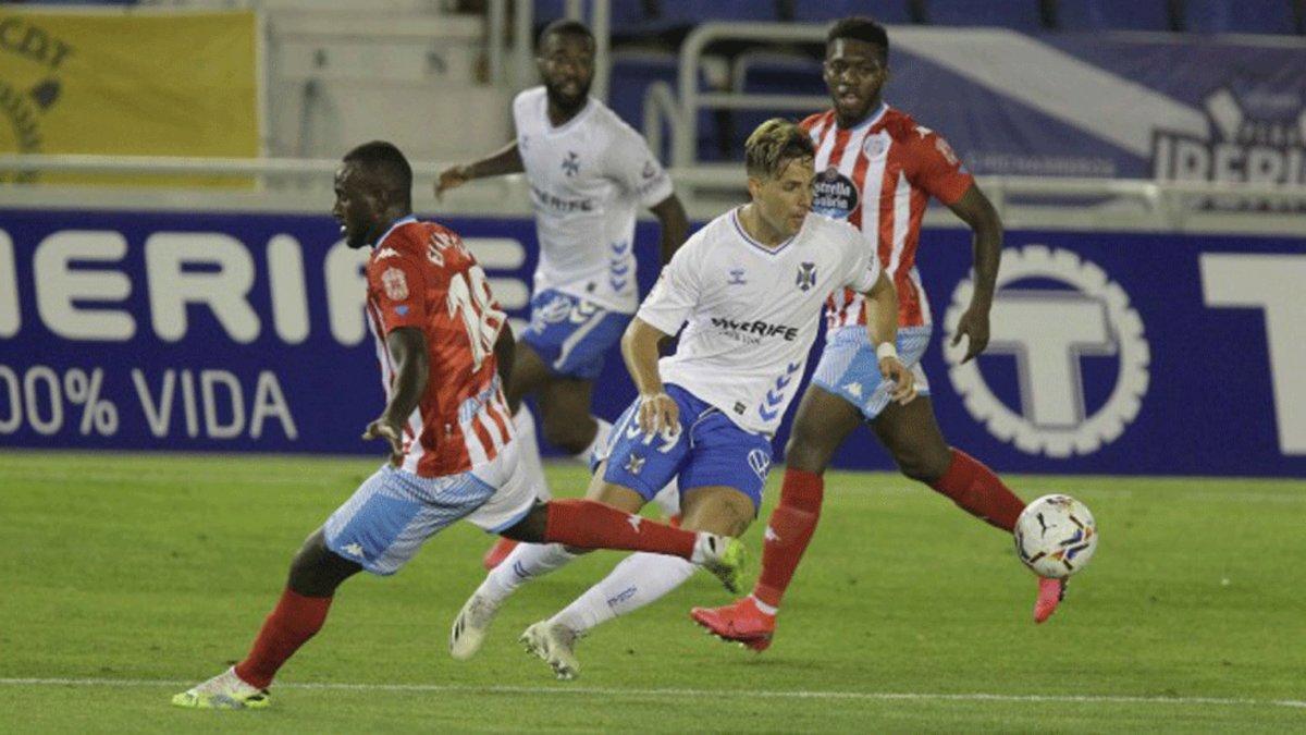 Fran Sol, en un partido del Tenerife ante el Lugo