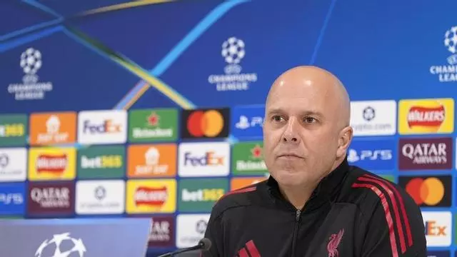 Slot, sobre la fecha del regreso de Isak: "Está muy cerca"