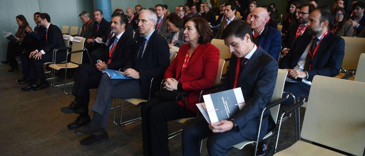 Francisco Conde y Carmen Lence, en la presentación del informe de BDO. |   // CARLOS PARDELLAS