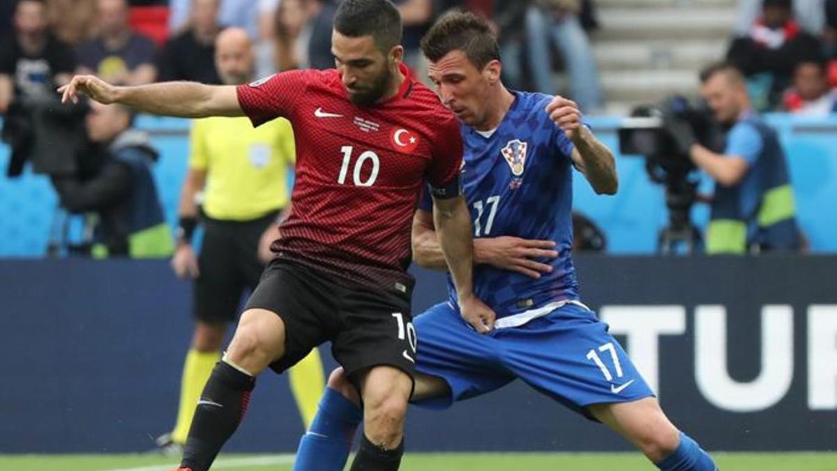 Arda Turan no ha vuelto con Turquía desde la Eurocopa