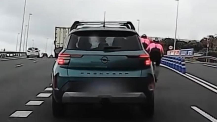un adelantamiento temerario casi provoca un accidente múltiple en Gran Canaria
