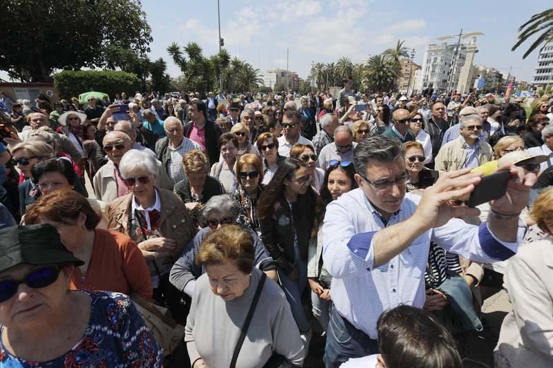 Llegada del Cristo del Grao, el Negret, al puerto