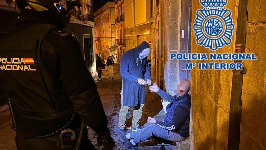 La Policía detiene a 14 personas la noche de Halloween en Alicante