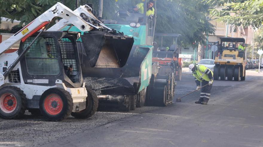 Obras de asfaltado en Altabix, durante esta semana