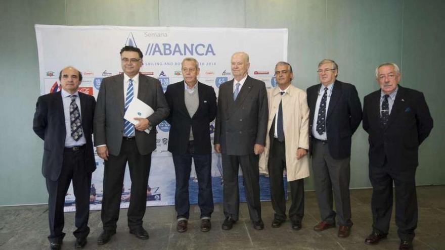 De izquierda a derecha: Víctor Montero, Julio Flores, Germán Suárez, Javier Etcheverría, Rolando Andrade, Carlos Sande y Antón Pellejero. 13fotos