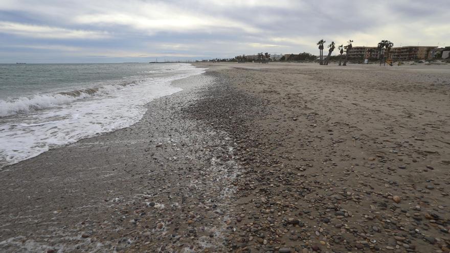 El problema con las piedras se agudiza en la playa de Canet d&#039;En Berenguer