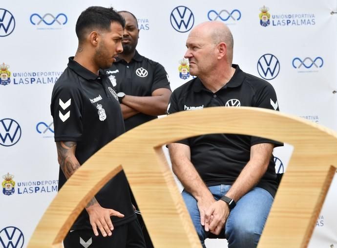 17/09/2019 LAS PALMAS DE GRAN CANARIA.  Entrega de coches Volkswagen a los jugadores de la UD Las Palmas.  Fotógrafa: YAIZA SOCORRO.  | 17/09/2019 | Fotógrafo: Yaiza Socorro