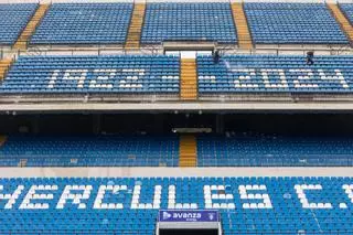 Así van los preparativos de la grada "del Mundial" para el decisivo partido del Hércules del domingo