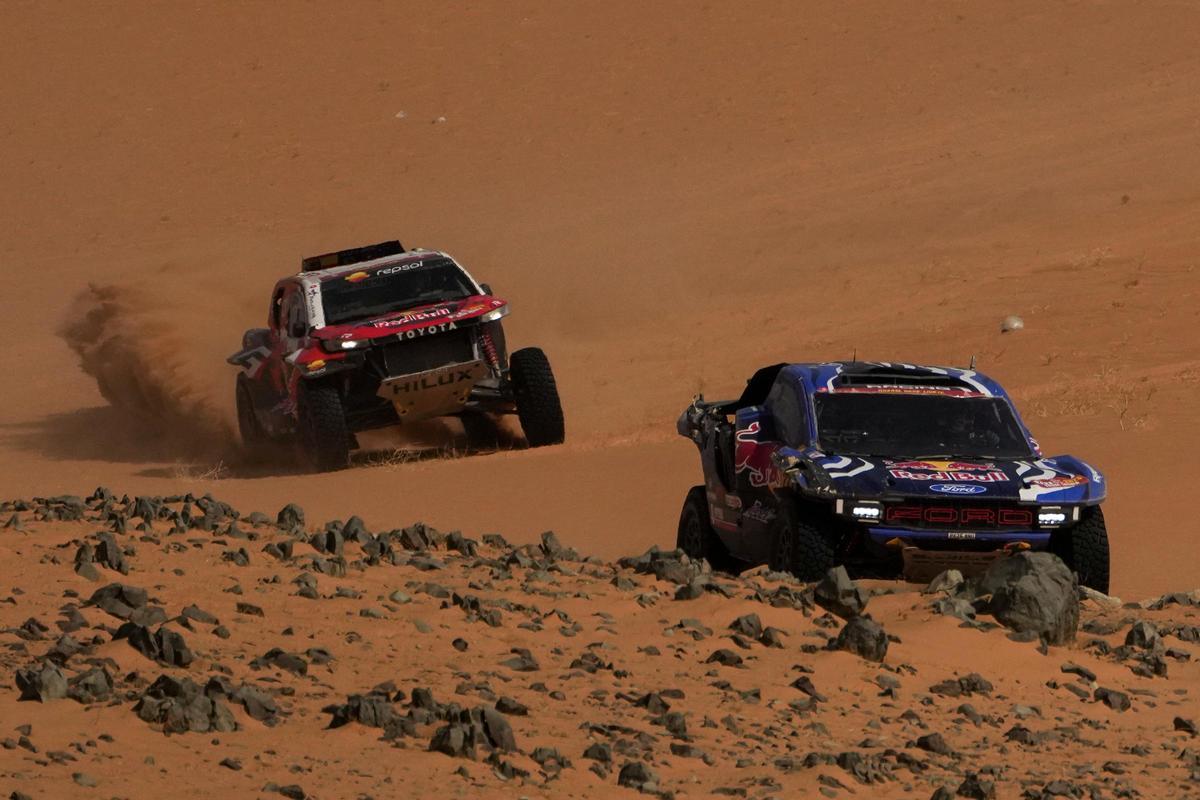 El Ford de Roma i Haro seguit del Toyota de Price i Monleón a la 10a etapa