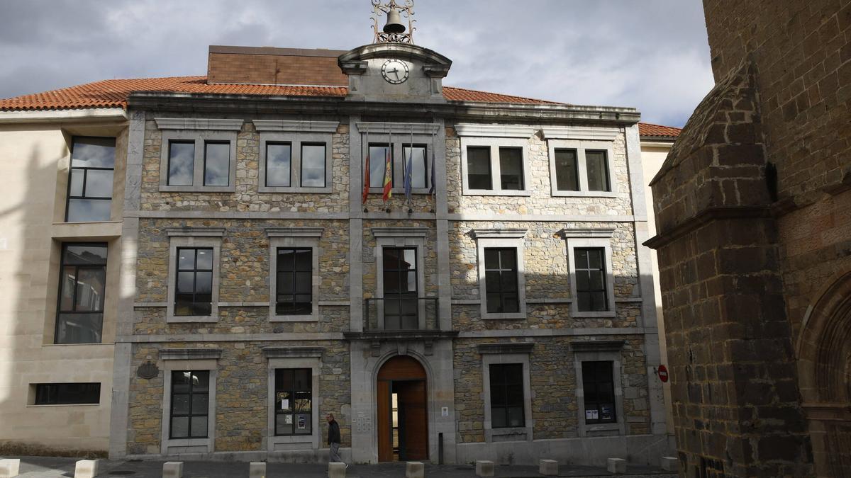 Fachada del consistorio salense.