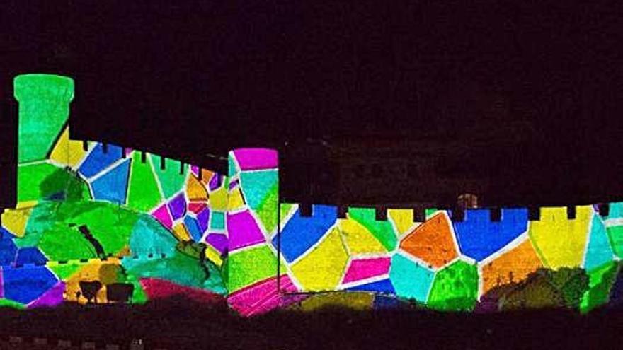 Tossa de Mar estrena els espectacles lumínics sobre  la muralla