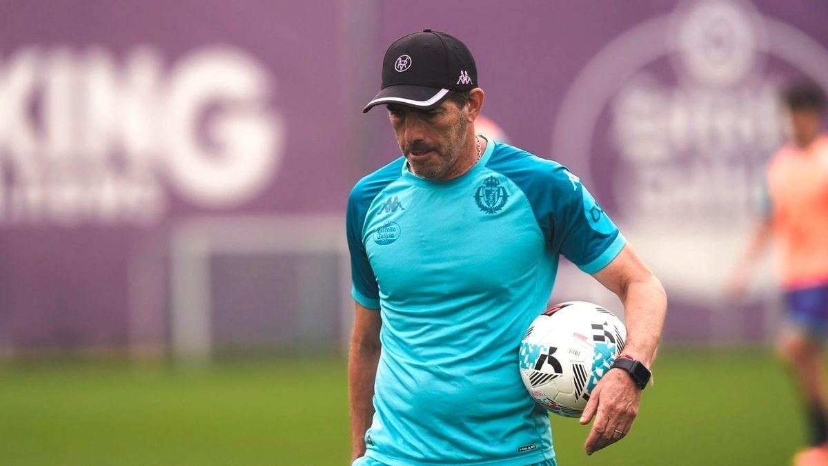 Guillermo Almada, entrenador del Real Valladolid.