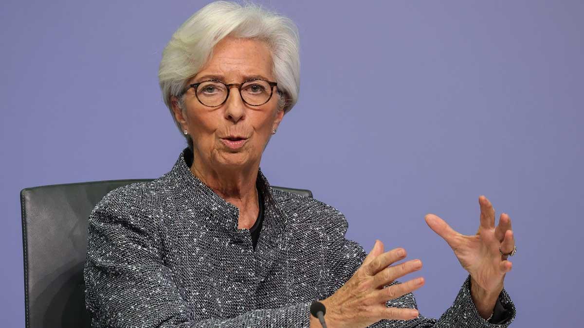 El BCE comprará 750.000 millones adicionales de deuda por la crisis del coronavirus. En la imagen, Christine Lagarde.