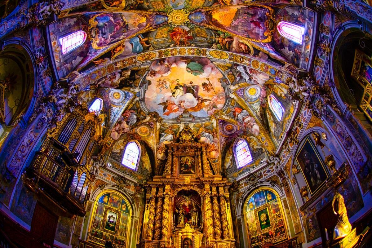 La joya barroca con 2.000 metros cuadrados de pinturas que fue declarada Monumento Nacional: una iglesia de Valencia que no muchos conocen