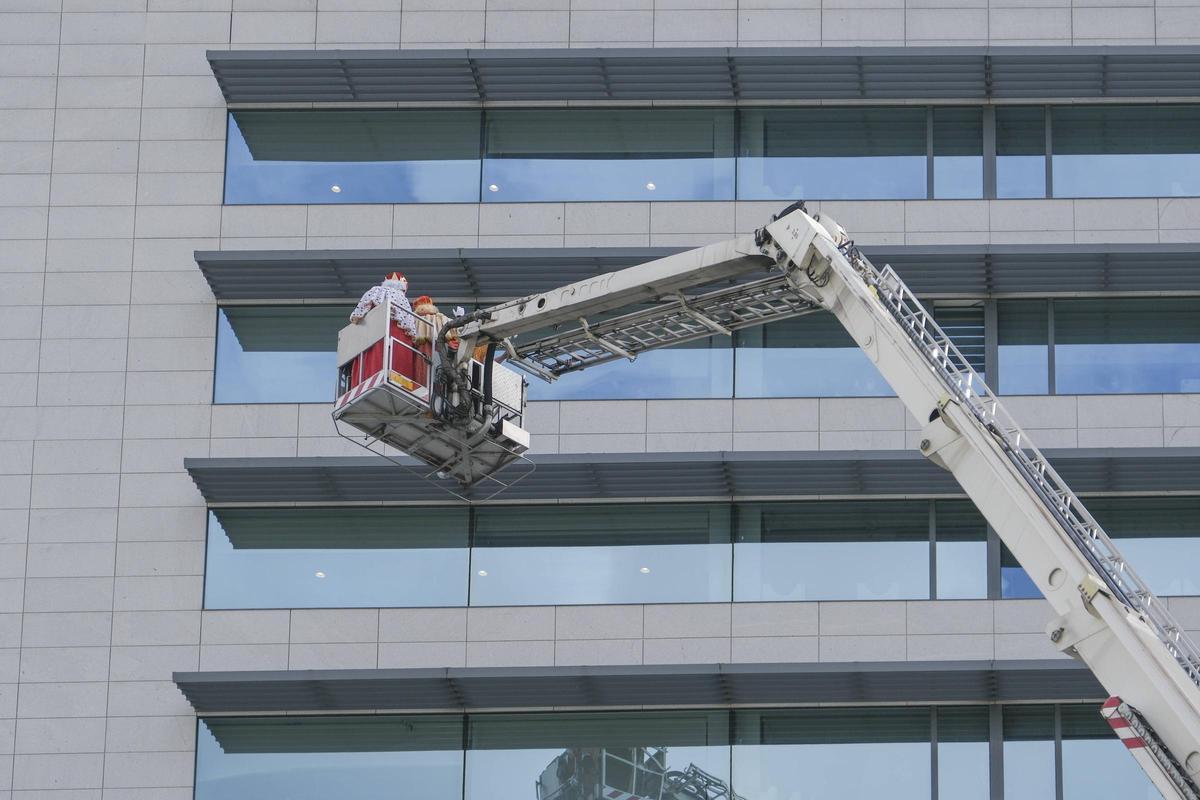 Los Reyes Magos visitan el CHUO