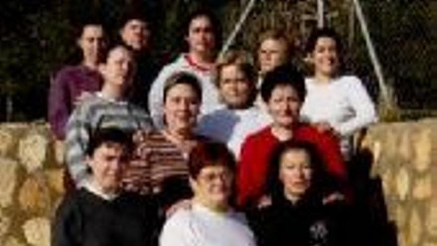 Las mujeres, mantenedoras de lo público