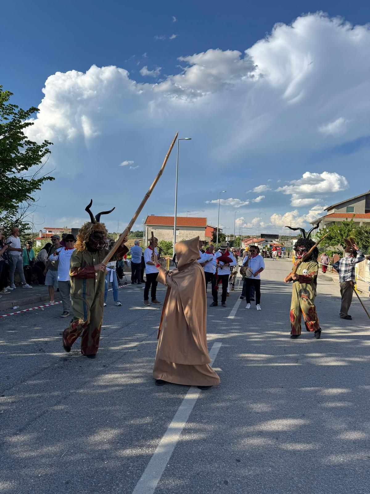 FOTOS | Sant Antoni de Capdepera participa en un encuentro internacional de rituales ancestrales en Portugal