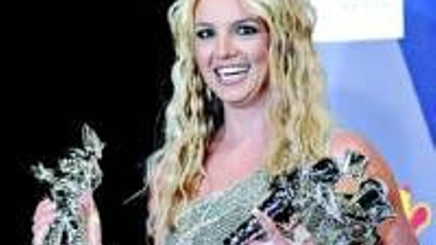 Britney Spears resucita en los premios MTV