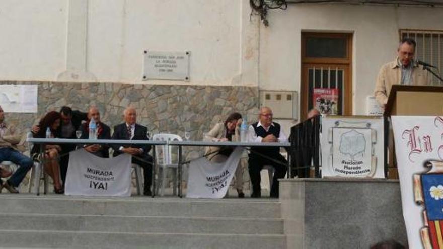 En la asamblea participaron los letrados que están llevando a cabo el proceso jurídico.