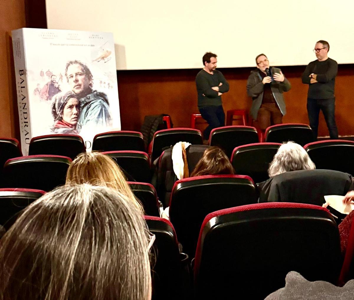 Tono Folguera parlant aquest dissabte als Catcinemes amb Guille Cascante i Xavi Cairó, de Diòptria.
