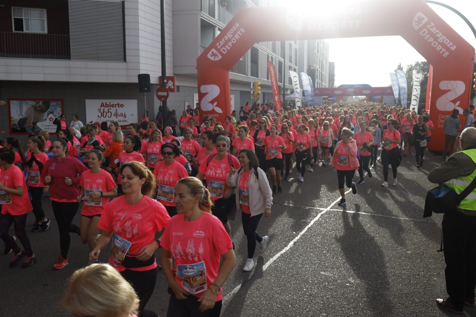 La Carrera de la Mujer de Zaragoza, en imágenes