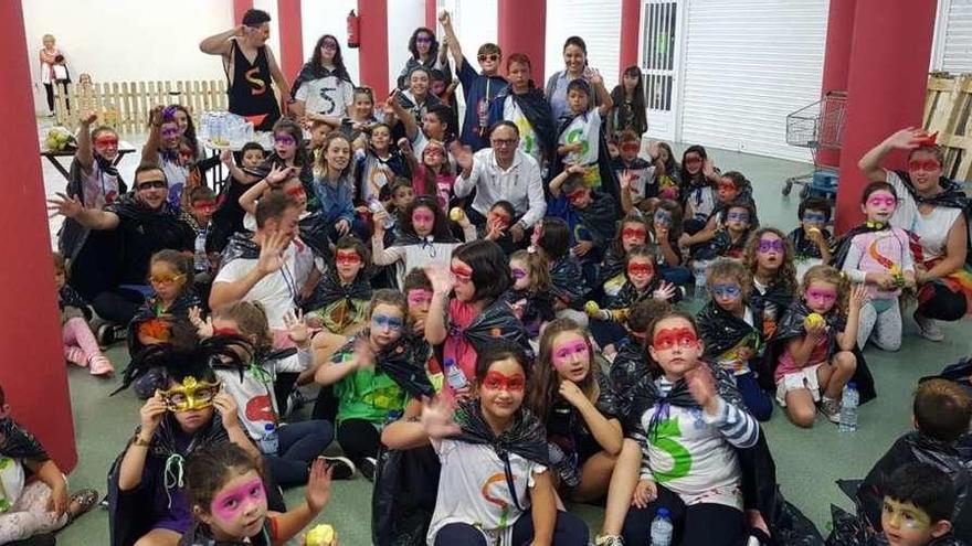 Vila de Cruces despide la tercera sesión de su campamento