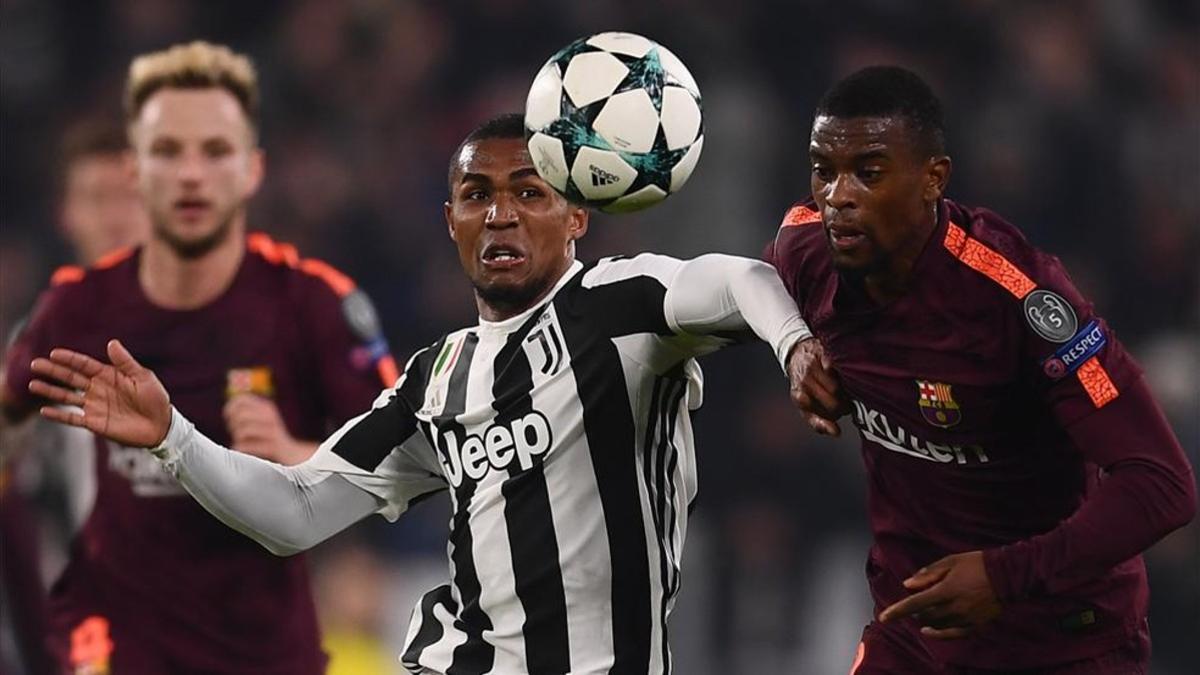 Las actuaciones de Douglas Costa han convencido a los dirigentes de la Juventus