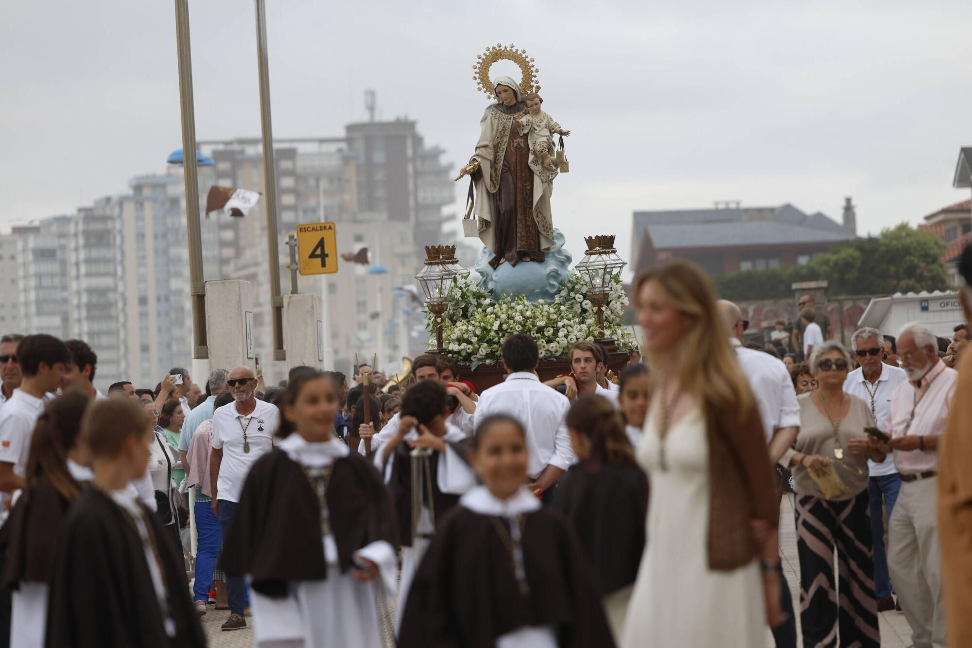 Procesión de la Virgen del Carmen de Salinas