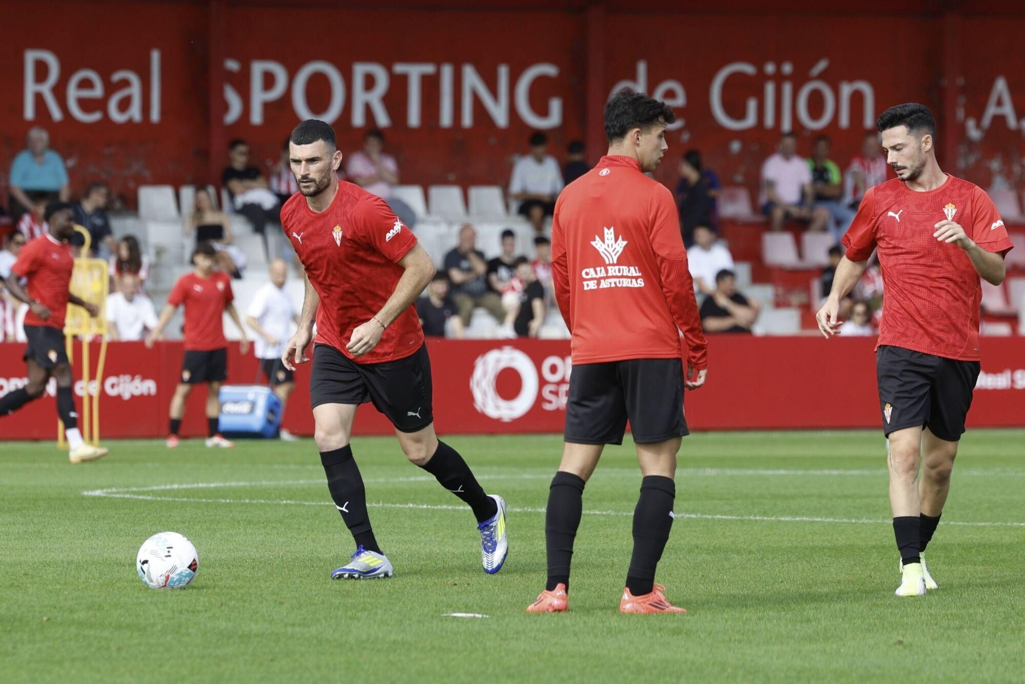 EN IMÁGENES: Segundo entrenamiento del Sporting, con público en Mareo