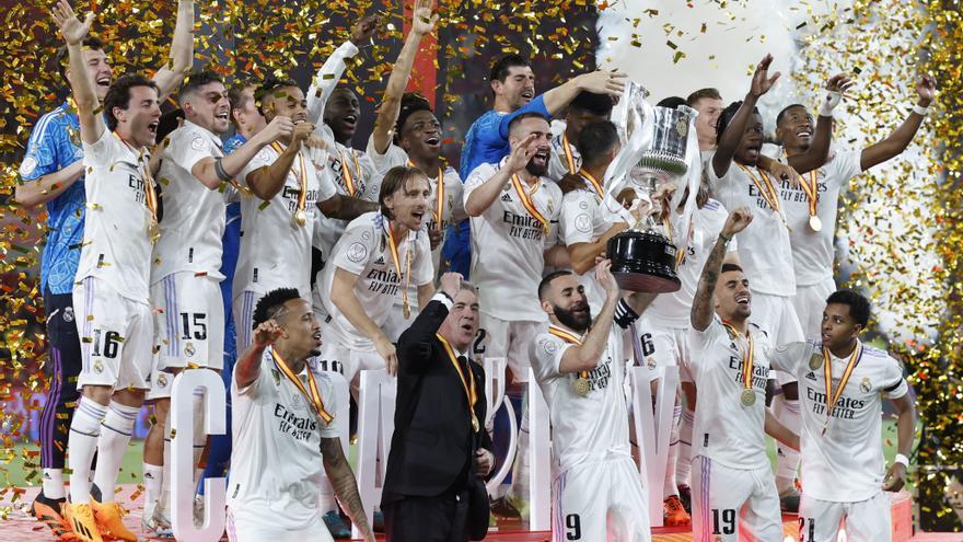 The images of the celebration of Real Madrid after winning the Copa del Rey