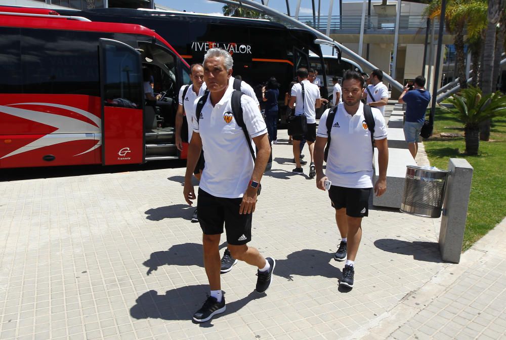 El Valencia CF pone rumbo a Évian-les-Bains