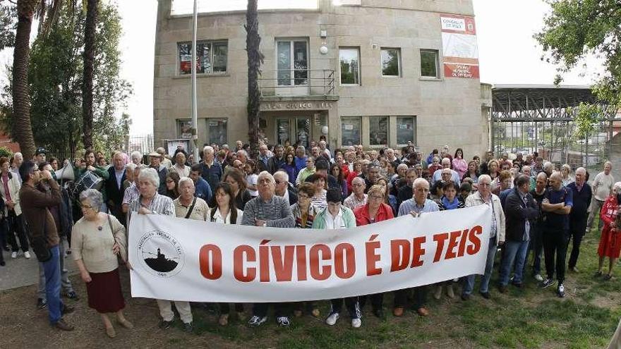 Protesta celebrada hace una semana para reclamar la gestión del centro cívico.  // Ricardo Grobas