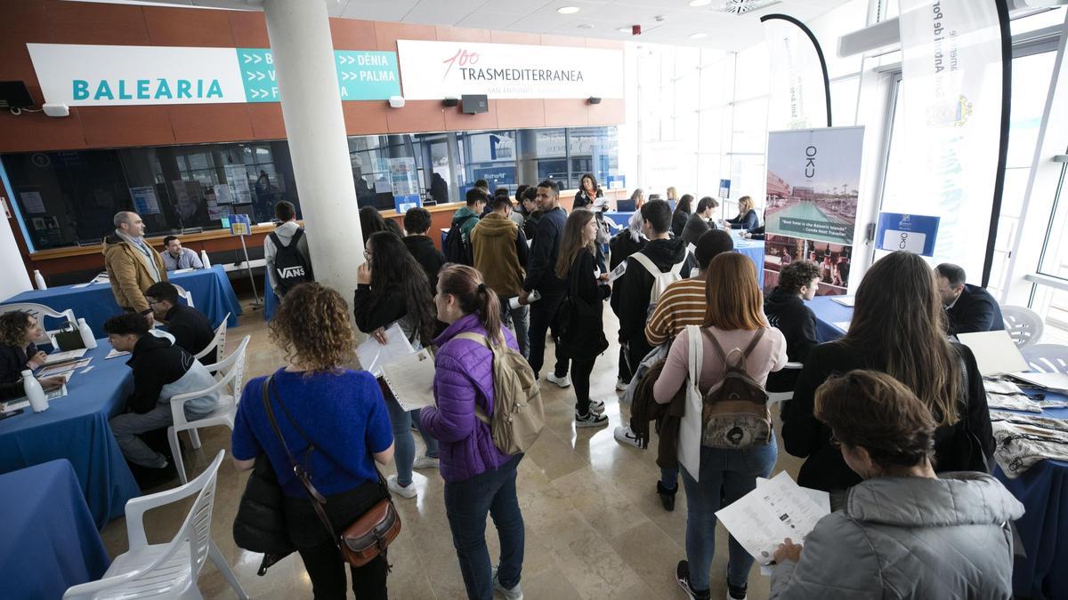 Entrevistas de trabajo en Activa't Portmany. Anem per feina