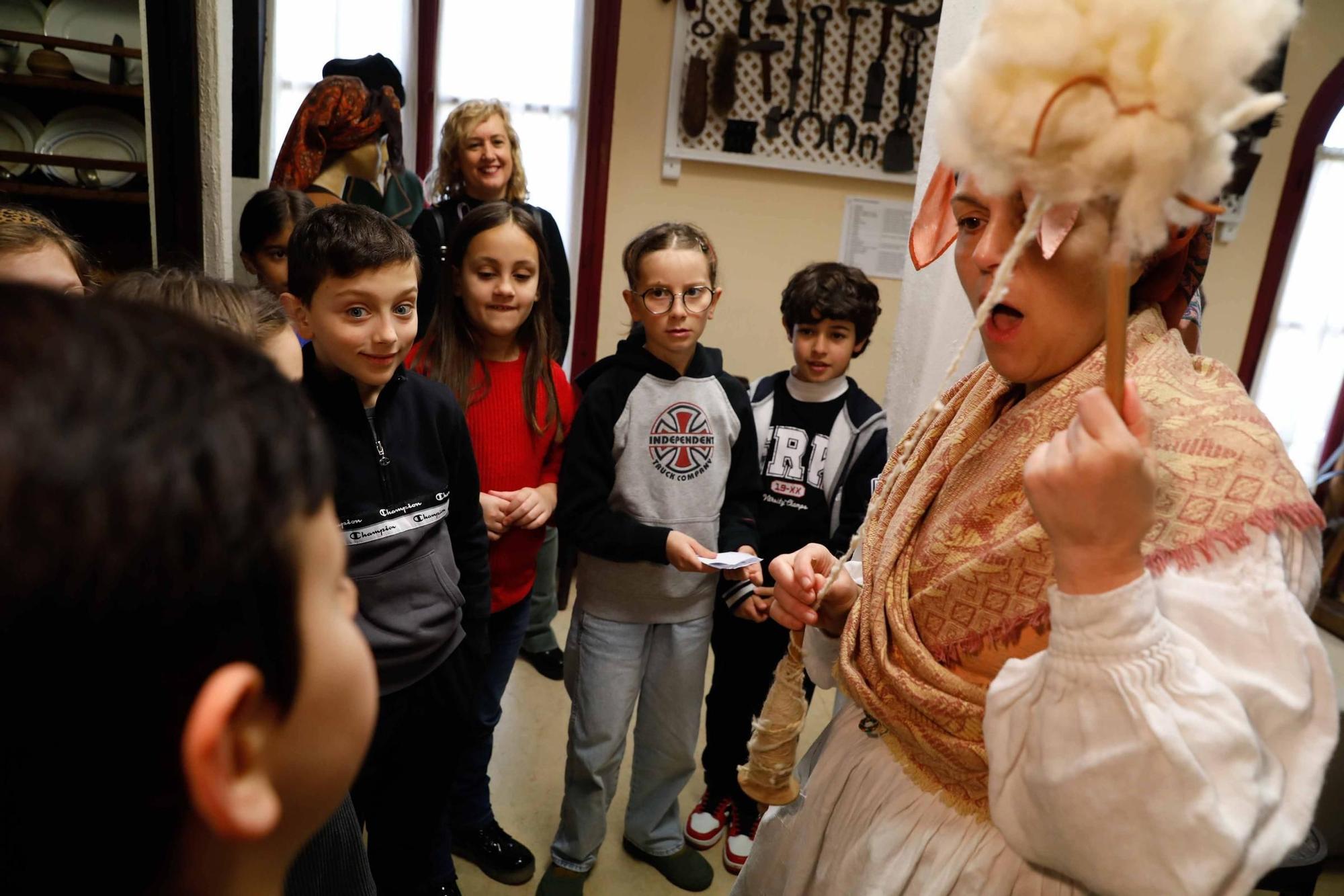 EN IMÁGENES: Así fue la primera visita a L'Aula Didáutica de Cultura Popular de Llaranes