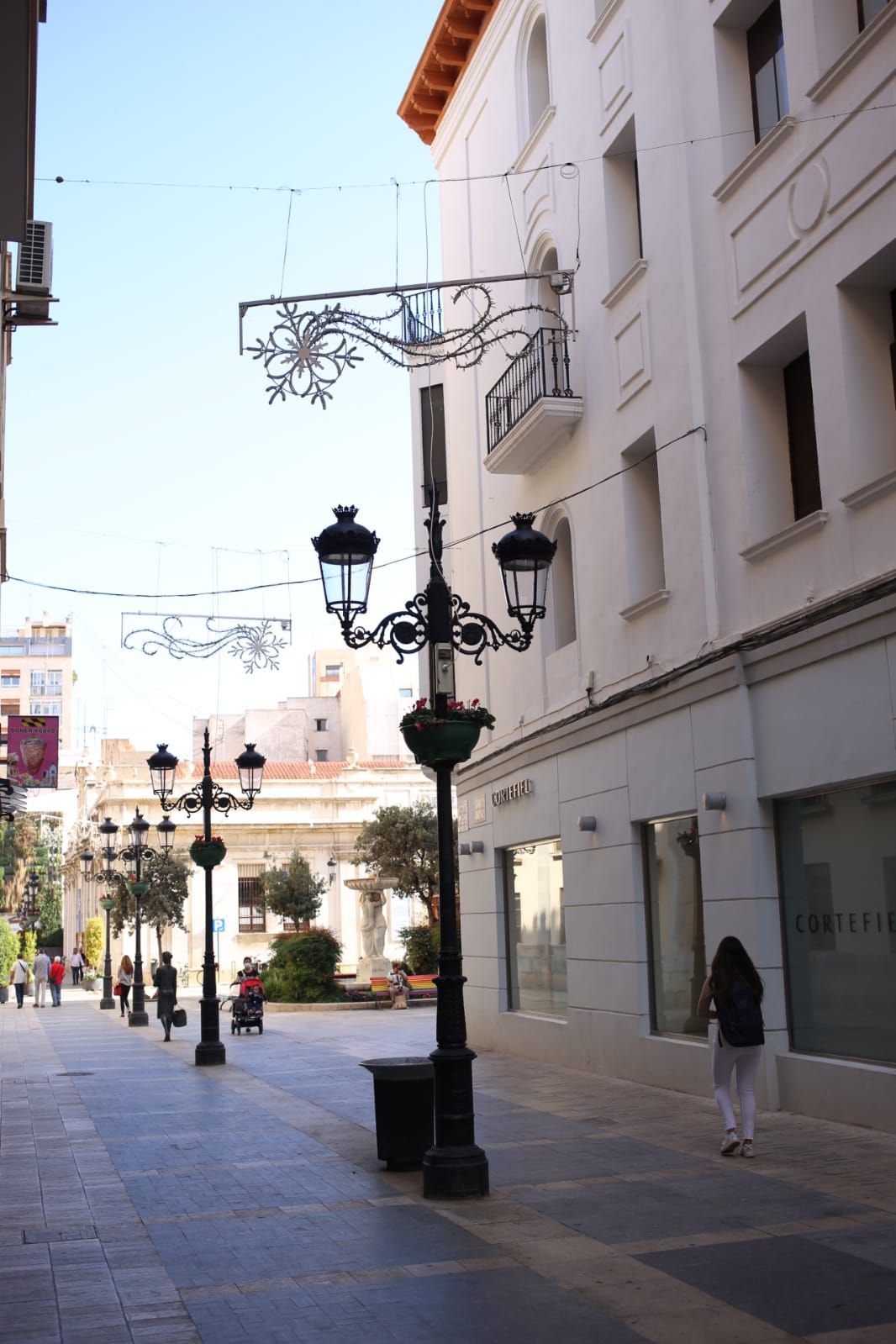 Adorno junto a la plaza de la Pescadería de la ciudad.