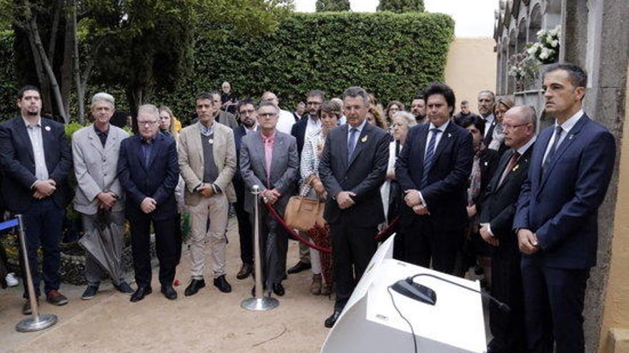 L&#039;ofrena floral a la tomba del president Irla es converteix en una crida a la «unitat»