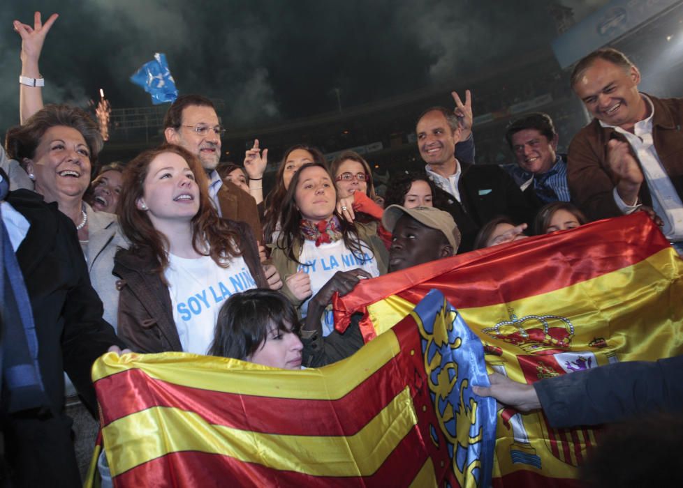 El mítin de Camps y Rajoy en la plaza de toros de València que se pagó en negro