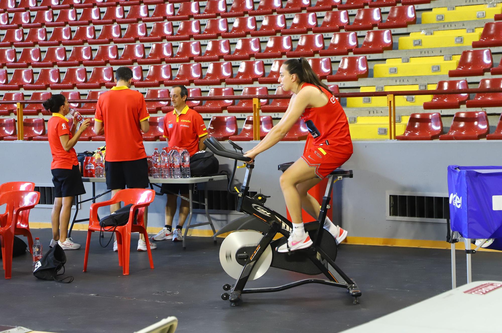 La selección española de baloncesto femenino en Córdoba