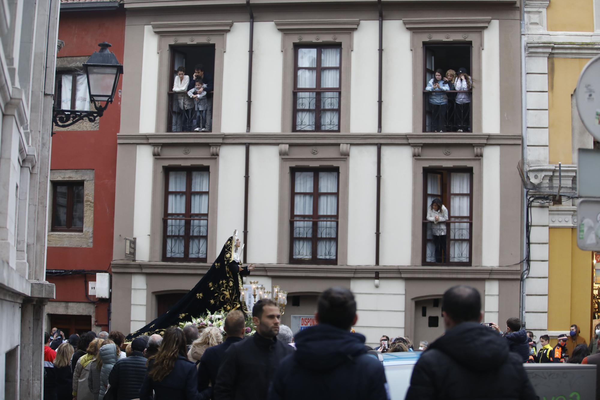 En imágenes: La procesión del Viernes Santo en Gijón