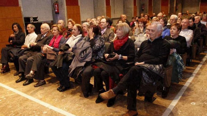 El público asistente a la charla sobre el valor y los valores en el auditorio Areal de Vigo. //José Lores