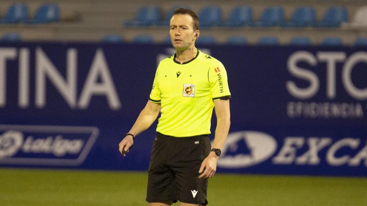 López Toca, colegiado del encuentro, en una imagen de archivo