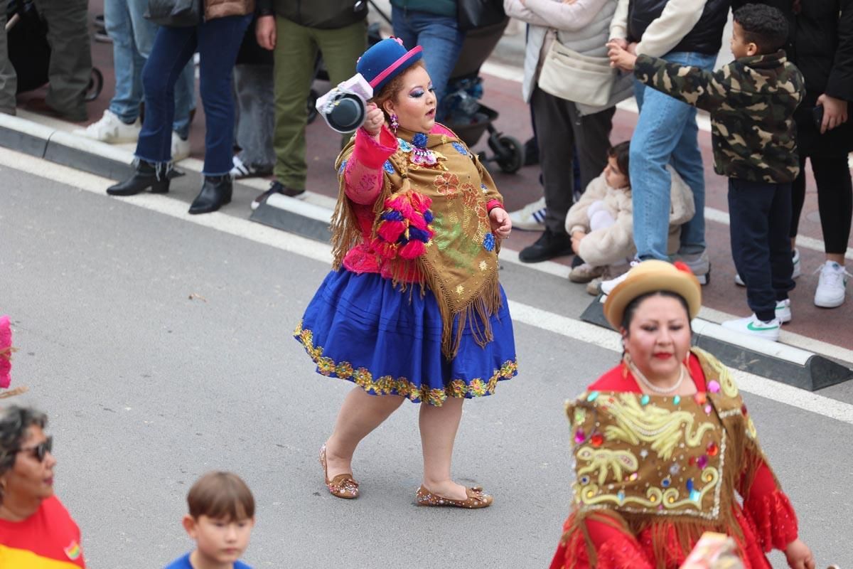 Búscate en las imágenes de la rúa de Carnaval de Ibiza