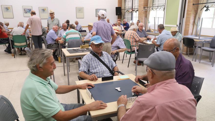 CSIF acusa a la Junta de querer sustituir a trabajadores de los centros de mayores por usuarios de los mismos
