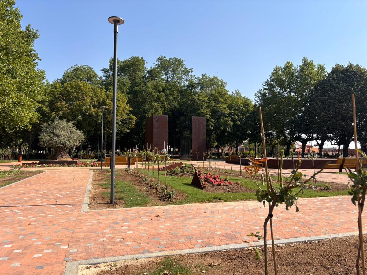 GALERÍA | Apertura del paseo de la Rosaleda en la Mota de Benavente